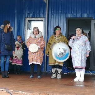 Beringpromugol gifted two drums to the new local folk group in Beringovsky, April 2019